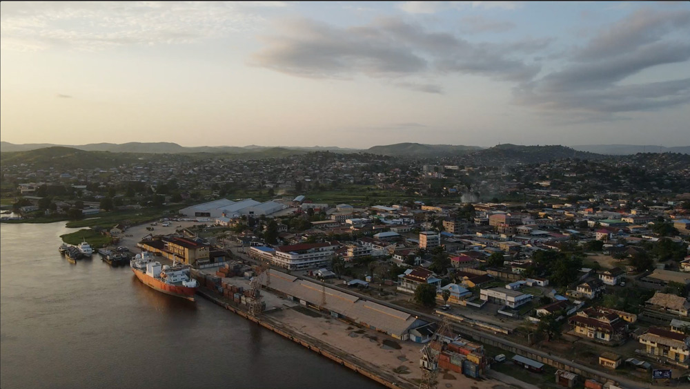 port-de-matadi-rdc-fleuve-congo-vue-du-ciel-7165